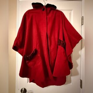 Le Mode Poncho/Shawl Red size XXL